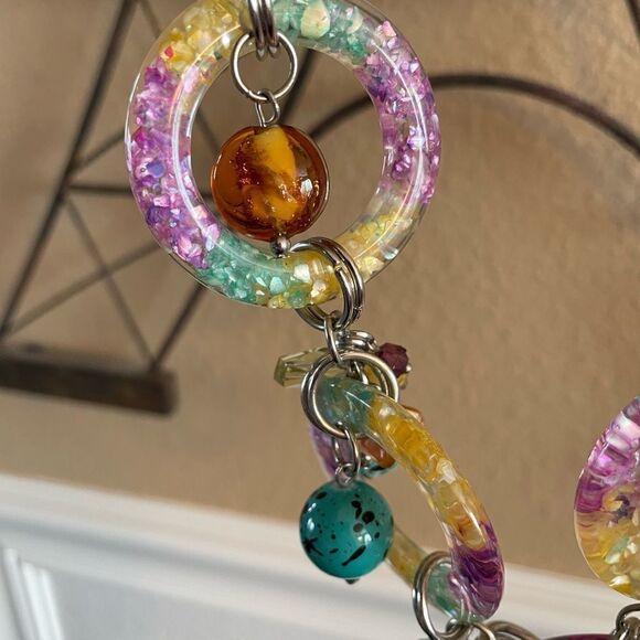 Sturdy colorful spring necklace - Picture 5 of 16